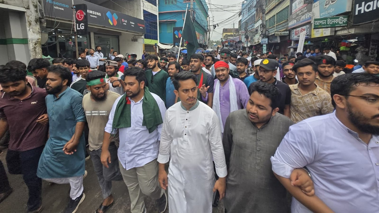 মাগুরায় এনসিপির পদযাত্রায় কেন্দ্রীয় নেতৃবৃন্দ