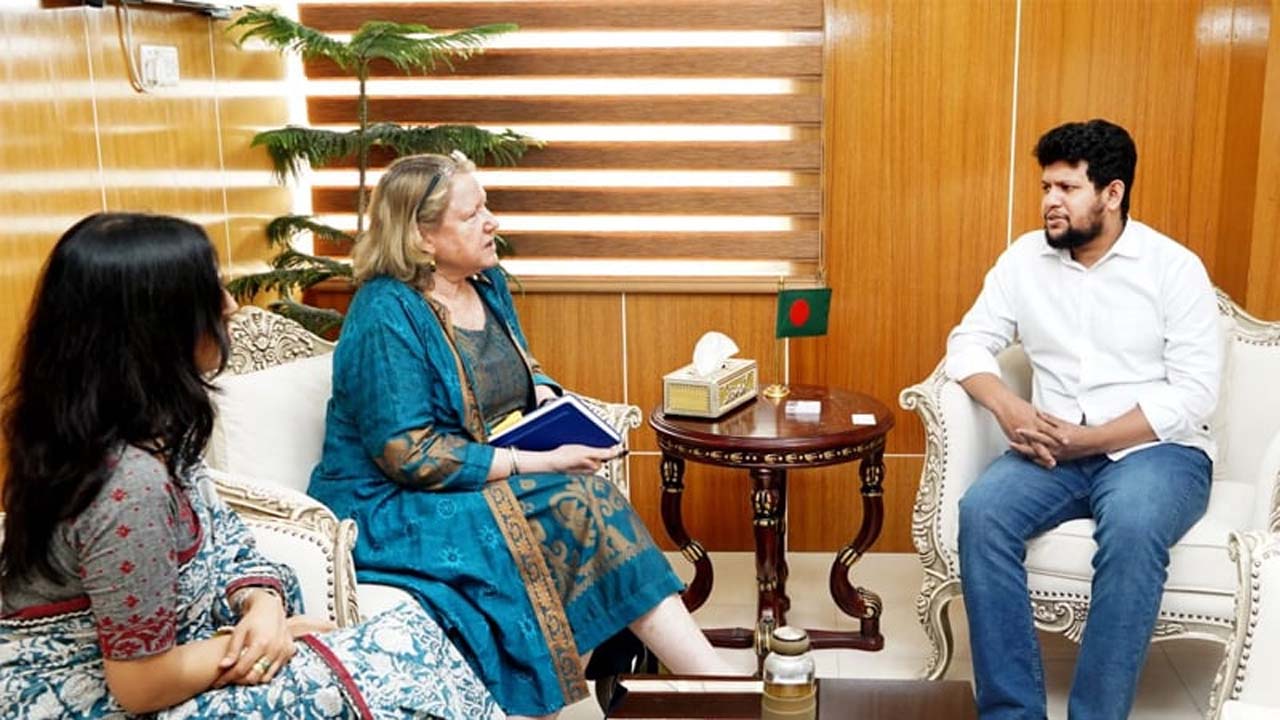 উপদেষ্টা মাহফুজ আলমের সাথে সুসান ভাইজর সাক্ষাৎ