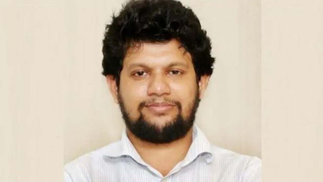 সাবেক তথ্য উপদেষ্টা মাহফুজ আলম