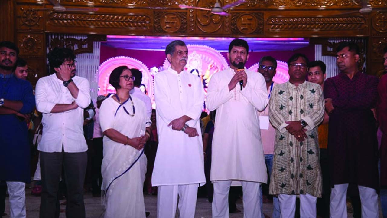 তথ্য ও সম্প্রচার উপদেষ্টা মো: মাহফুজ আলম