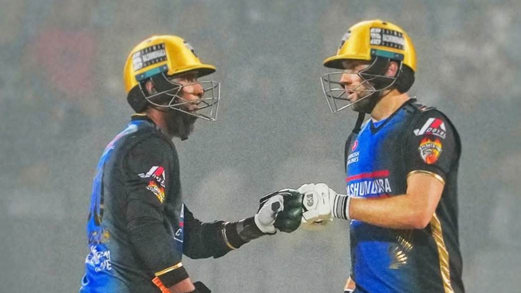 আজ ৪১ বলে ৫১ রানের ইনিংস খেলেছেন মাহমুদউল্লাহ