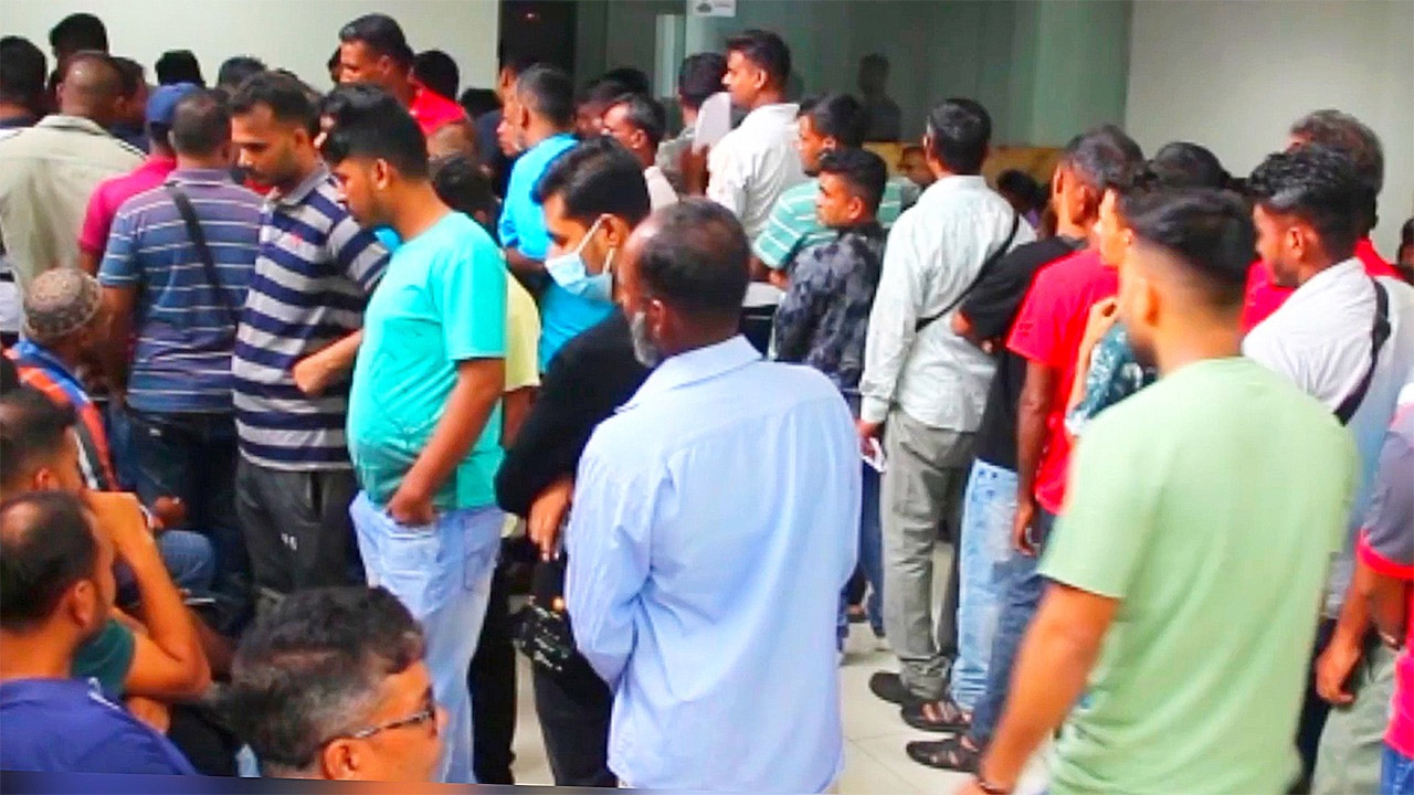 অবৈধ অভিবাসীদের নিজ দেশে ফেরার মেয়াদ বাড়াল মালয়েশিয়া