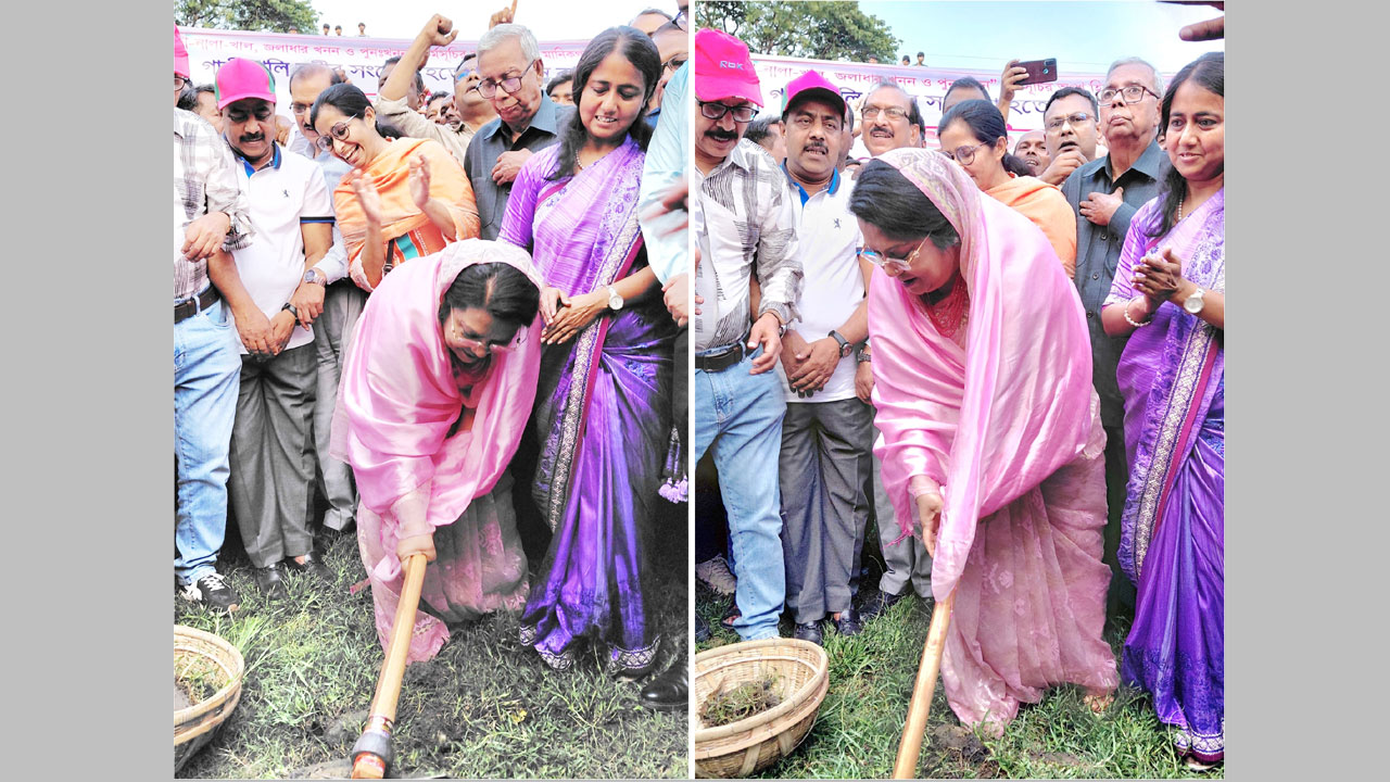 খাল পুনঃখননের উদ্বোধন করছেন বেসামরিক বিমান পরিবহন ও পর্যটনমন্ত্রী আফরোজা খানম রিতা