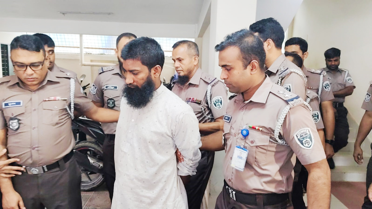 গ্রেফতার আসাদুজ্জামান