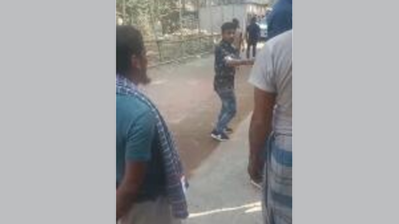 স্থানীয় লোকজন