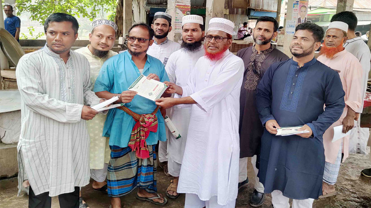 মানিকগঞ্জের সাটুরিয়ায় জামায়াতের ঢাকা উত্তর অঞ্চলের সহকারী পরিচালক অধ্যক্ষ মাওলানা মুহাম্মদ দেলওয়ার হোসাইন