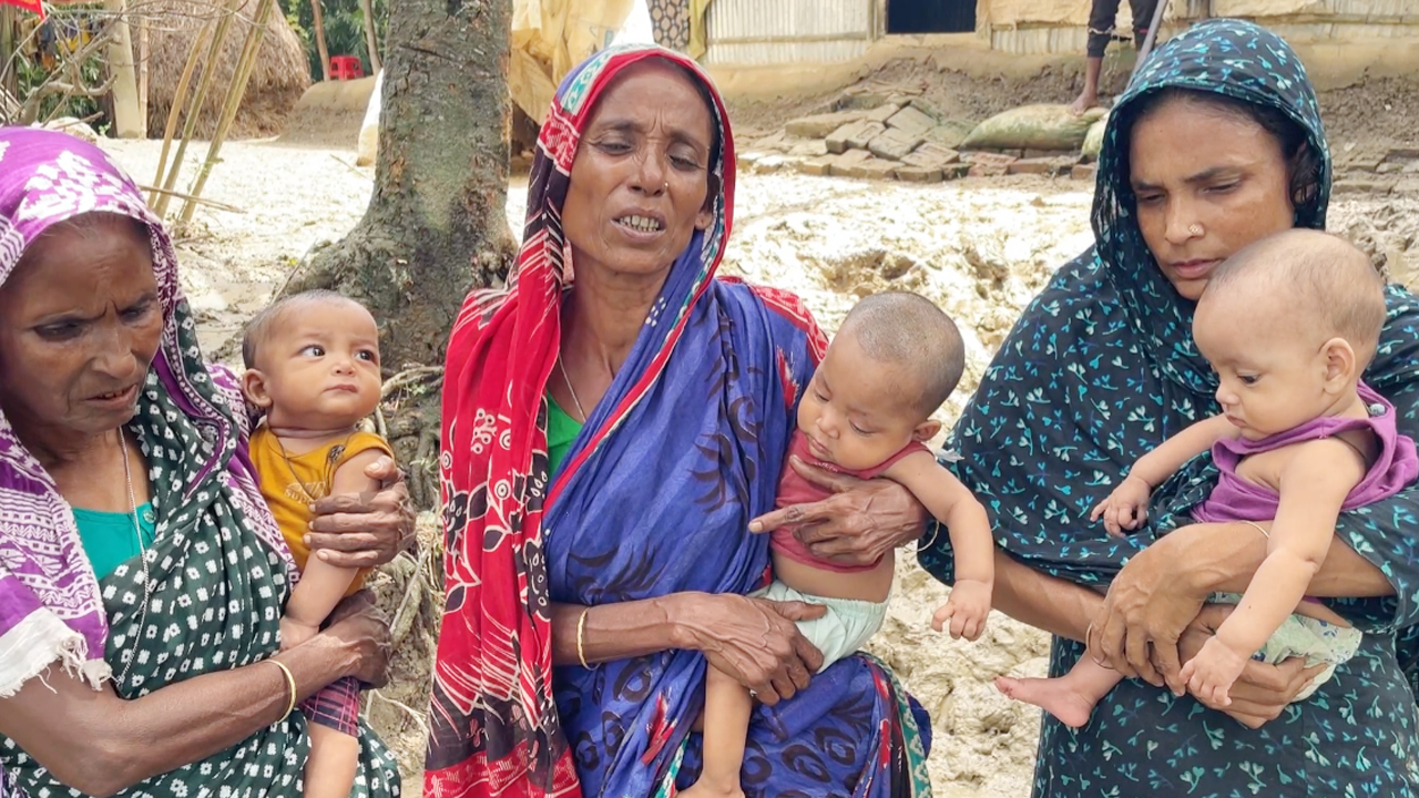 জমজ তিন সন্তান