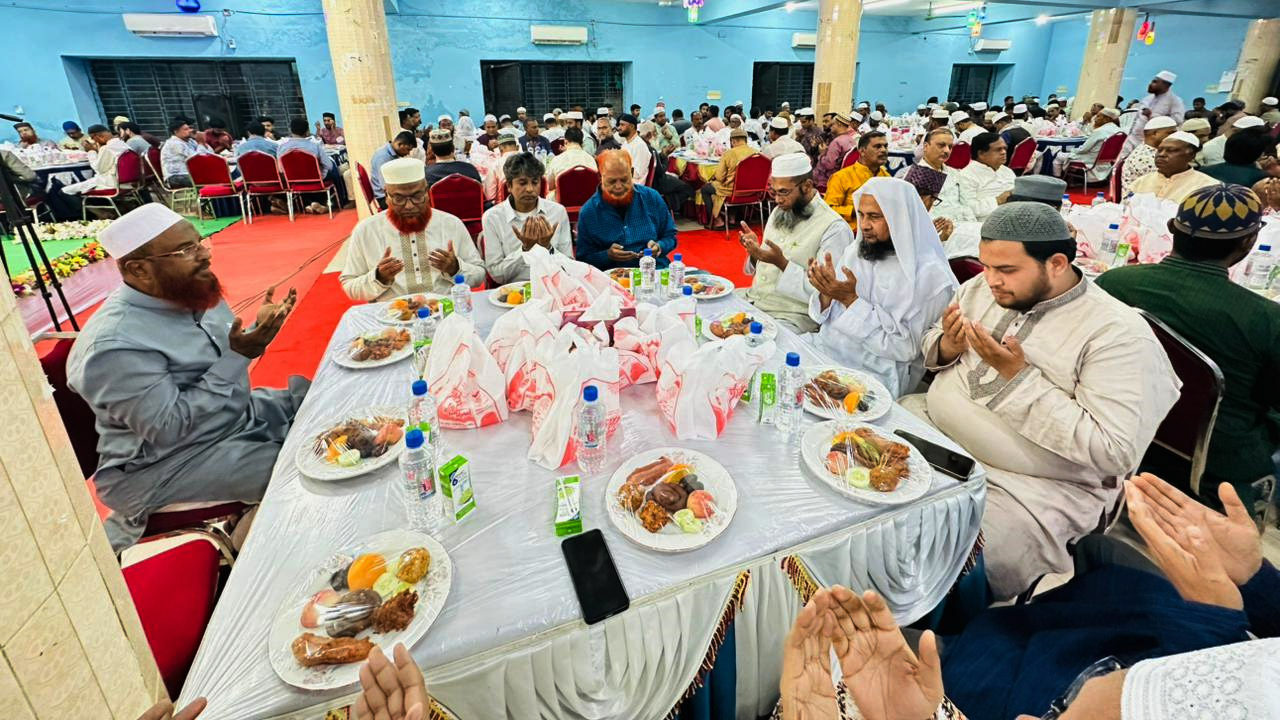 মেহেরপুরে বিশিষ্ট ব্যক্তিদের সম্মানে জামায়াতের ইফতার মাহফিল