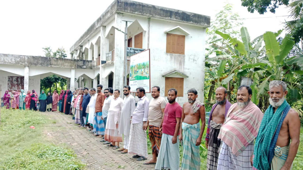 ভাঙ্গায় ইউপি চেয়ারম্যানের বিরুদ্ধে নানা অনিয়মের অভিযোগে সদস্যদের অনাস্থা
