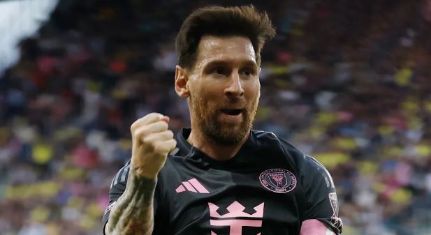 হ্যাটট্রিক গড়ে ২০২৫ মৌসুমের গোল্ডেন বুট পুরস্কার নিশ্চিত করেন লিওনেল মেসি