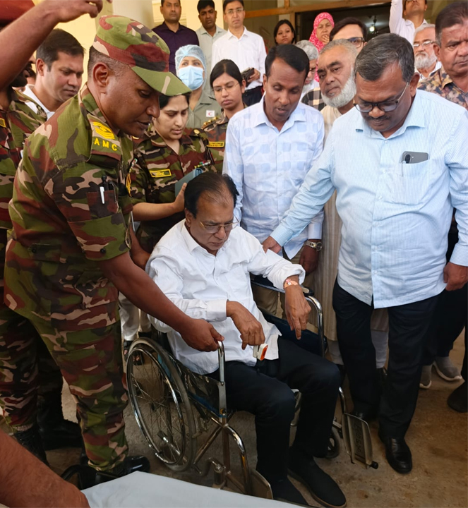 দুর্যোগ ব্যবস্থাপনা ও ত্রাণমন্ত্রী আসাদুল হাবিব দুলুকে হাসপাতালে নেয়া হচ্ছে