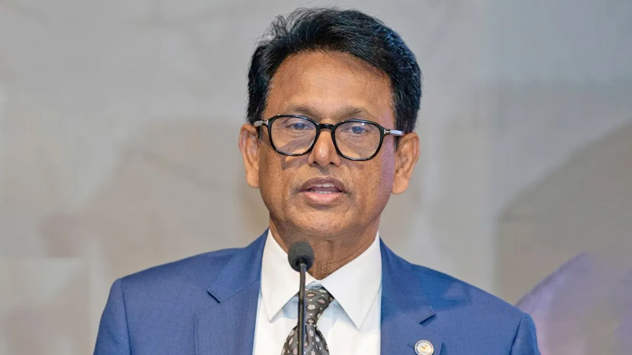 শিক্ষা এবং প্রাথমিক ও গণশিক্ষামন্ত্রী ড. আ ন ম এহছানুল হক মিলন