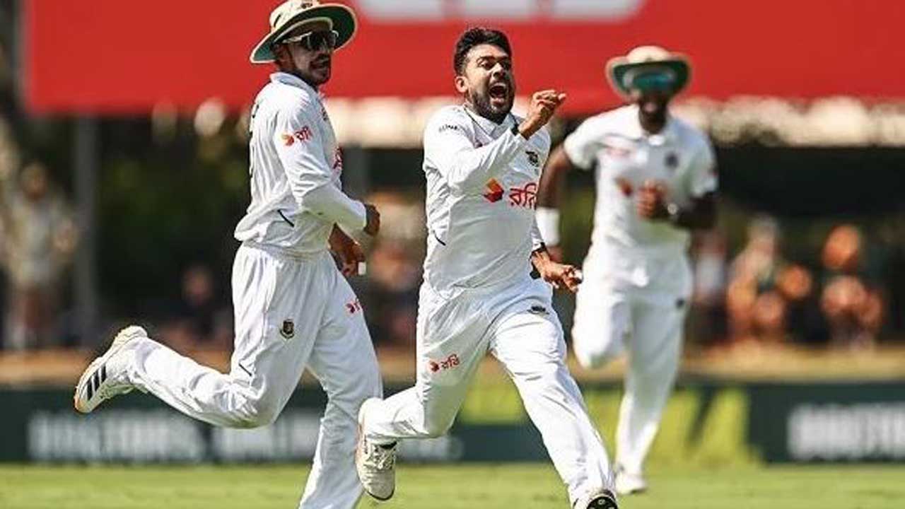 অস্ট্রেলিয়ার বিপক্ষে সিরিজের প্রথম টেস্টে বাংলাদেশের জয়ে বড় অবদান রাখেন দুই বোলার মেহেদী হাসান মিরাজ ও হাসান মাহমুদ
