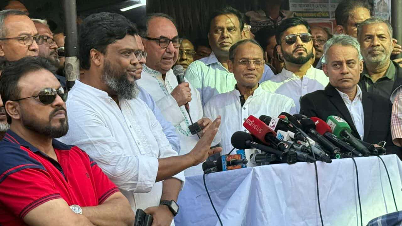 বিক্ষোভপূর্ব সমাবেশে বিএনপির স্থায়ী কমিটির সদস্য মির্জা আব্বাস