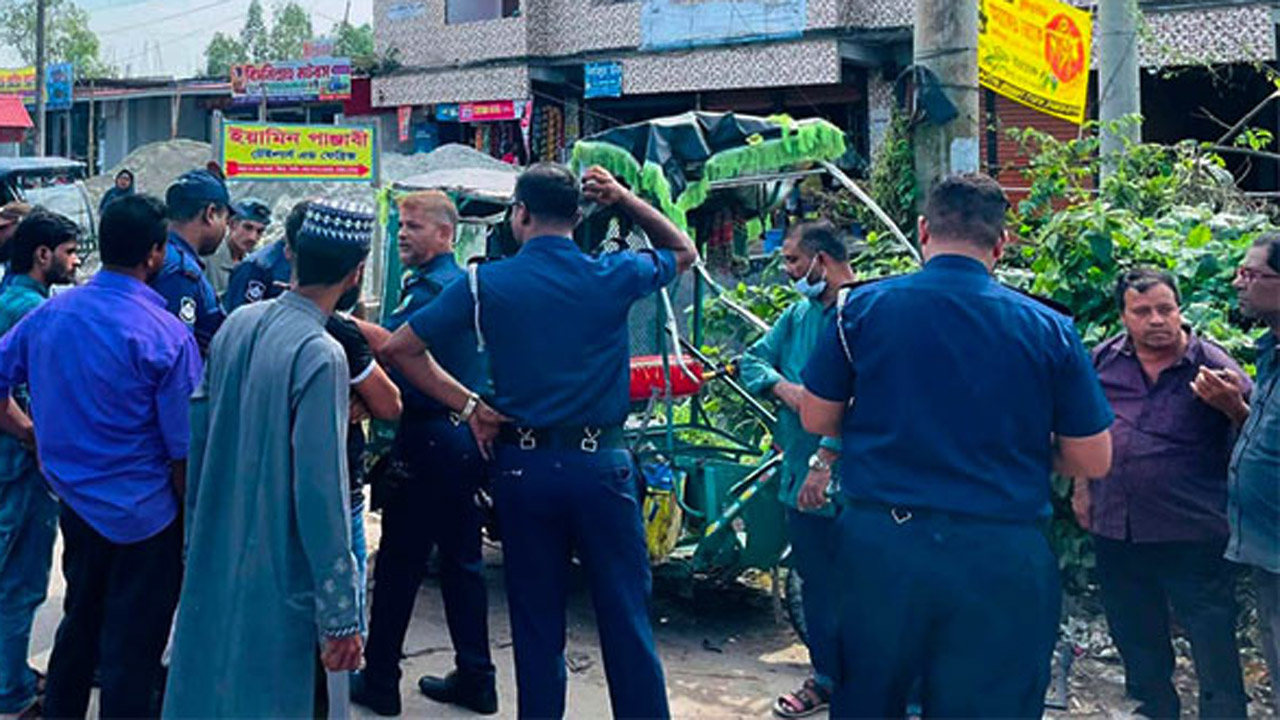 মির্জাপুরে বাসের চাপায় অটোরিকশার চালকসহ নিহত ২