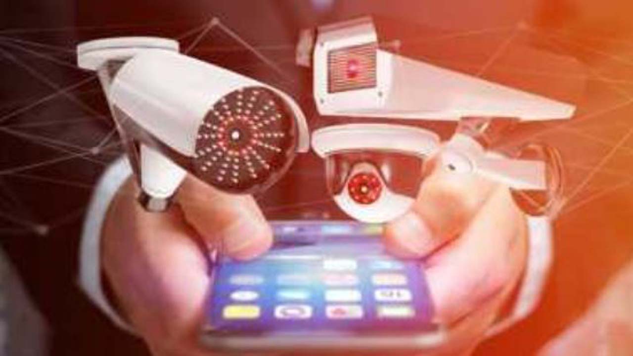 ফোনে আড়িপাতা