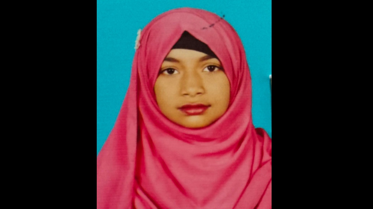 মংলায় ইজিবাইকের ধাক্কায় নিহত স্কুলছাত্রী সানজিদা আক্তার শিমু