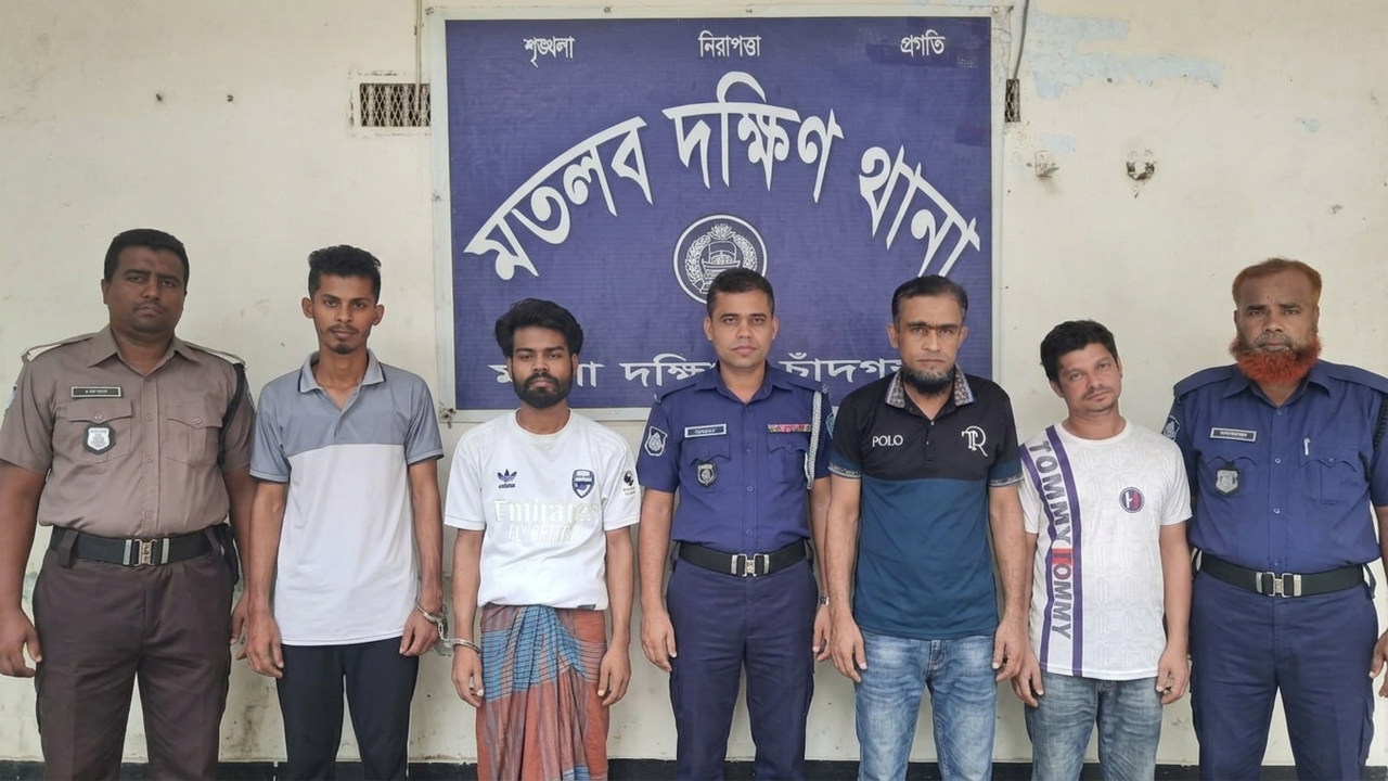 গ্রেফতার মাদককারবারিরা