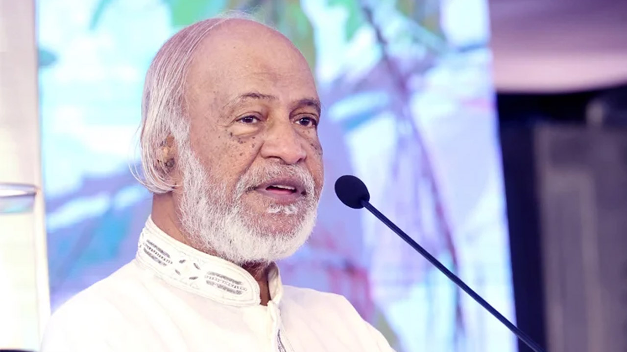 বাংলা একাডেমি প্রাঙ্গণে আয়োজিত আলোচনা সভায় ড. আবদুল মঈন খান