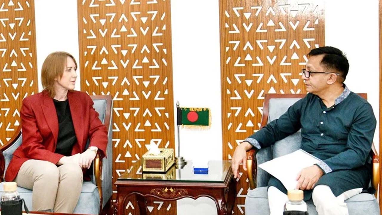 বাণিজ্যমন্ত্রী খন্দকার আব্দুল মুক্তাদিরের সাথে বৈঠক করেন বাংলাদেশে নিযুক্ত অস্ট্রেলিয়ার হাইকমিশনার সুসান রাইল