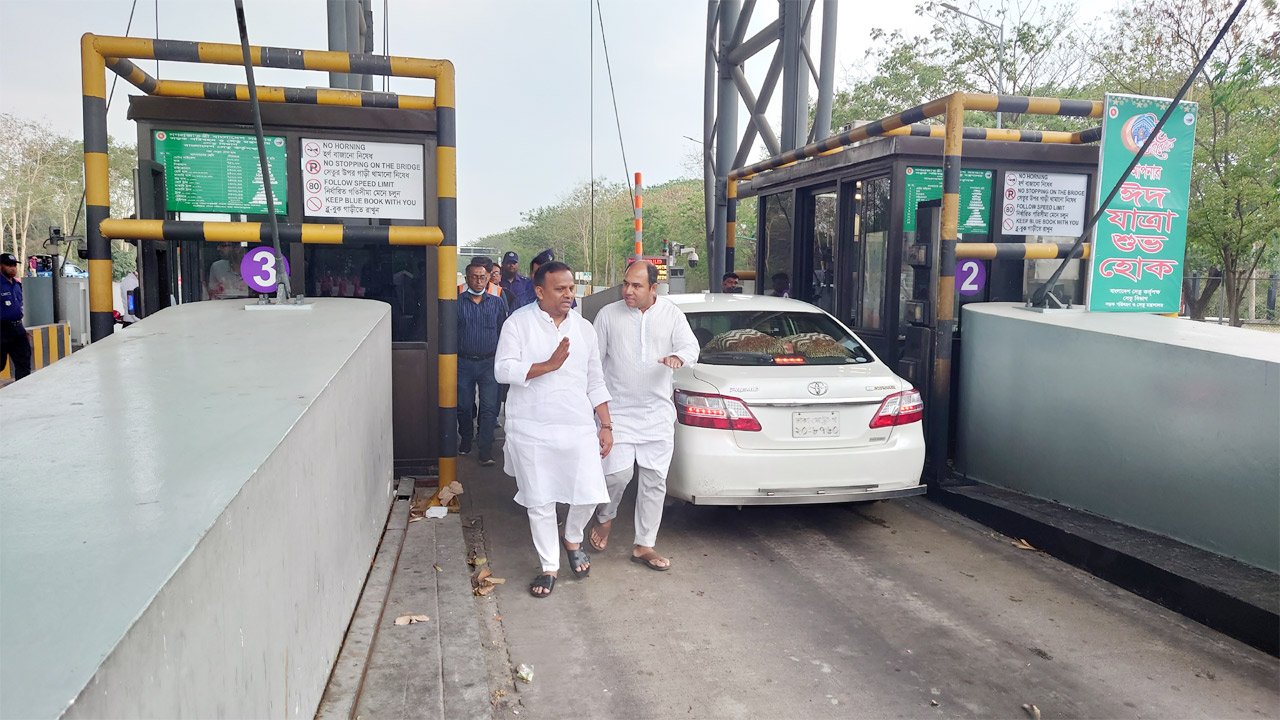 পদ্মা সেতু পরিদর্শনে সেতু প্রতিমন্ত্রী রাজিব আহসান