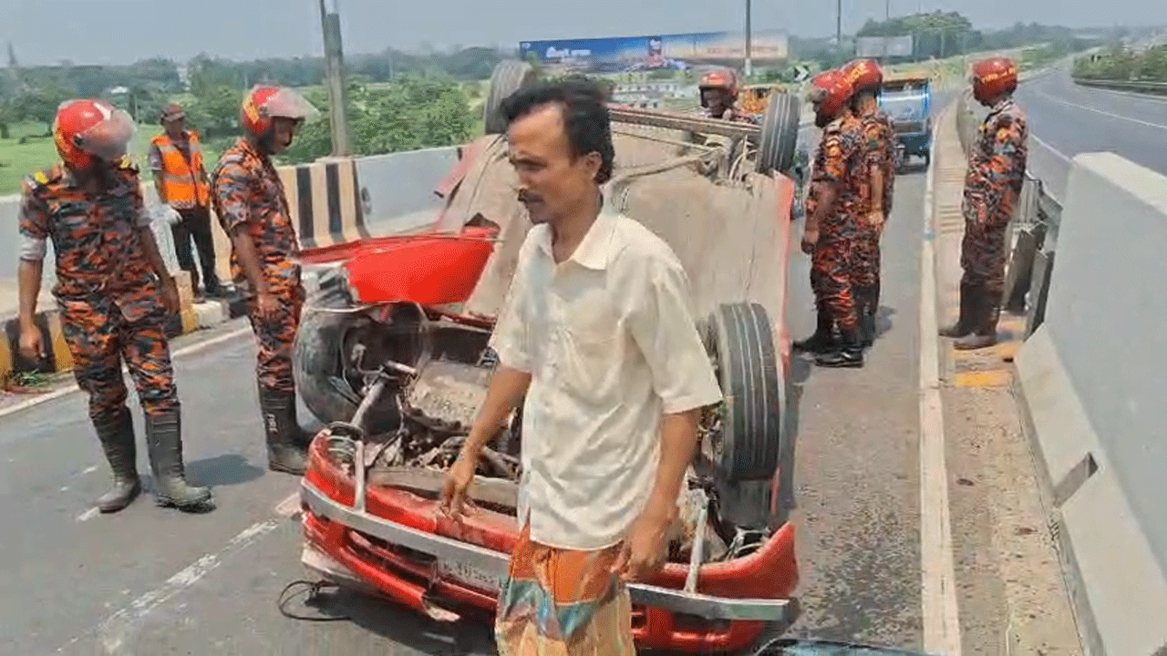 ফায়ার সার্ভিসের উদ্ধার অভিযান