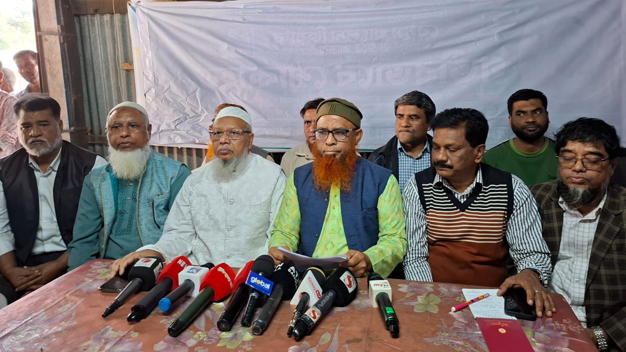 গজারিয়ায় সংবাদ সম্মেলন করে দল থেকে পদত্যাগ করেন উপজেলা বিএনপির ২১ নেতাকর্মী