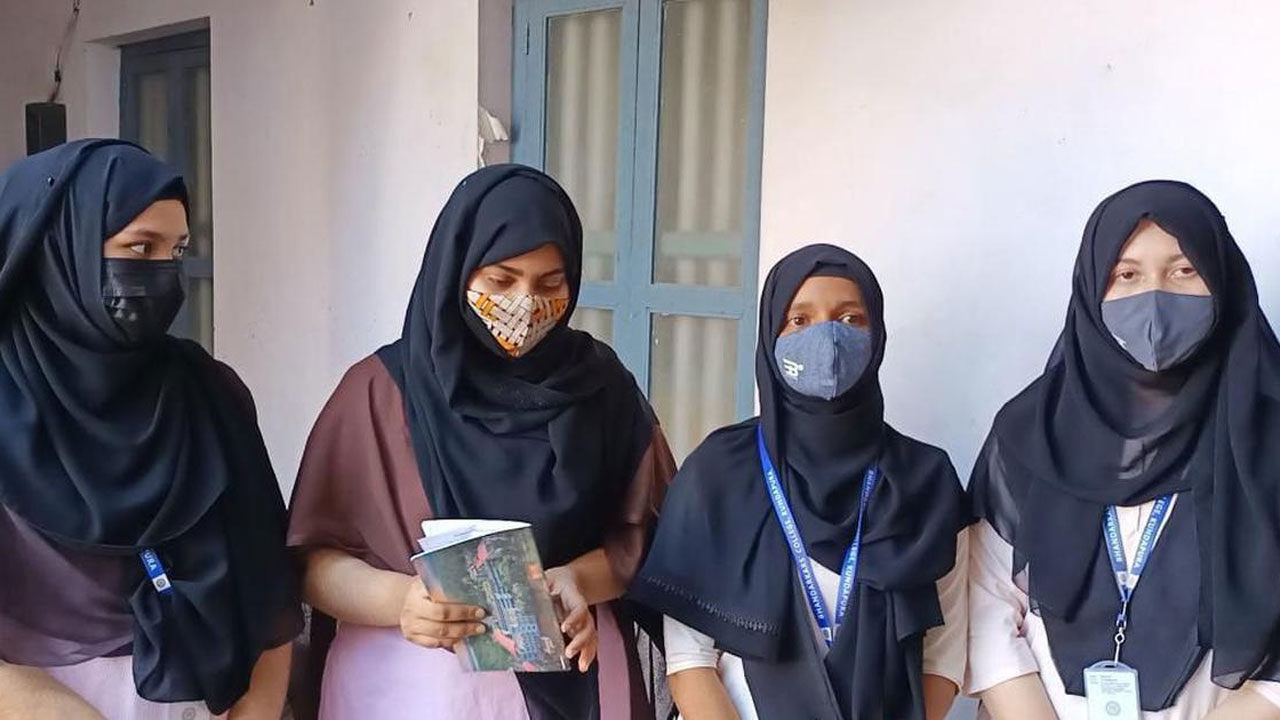 ভারতে মুসলিম শিক্ষার্থীরা