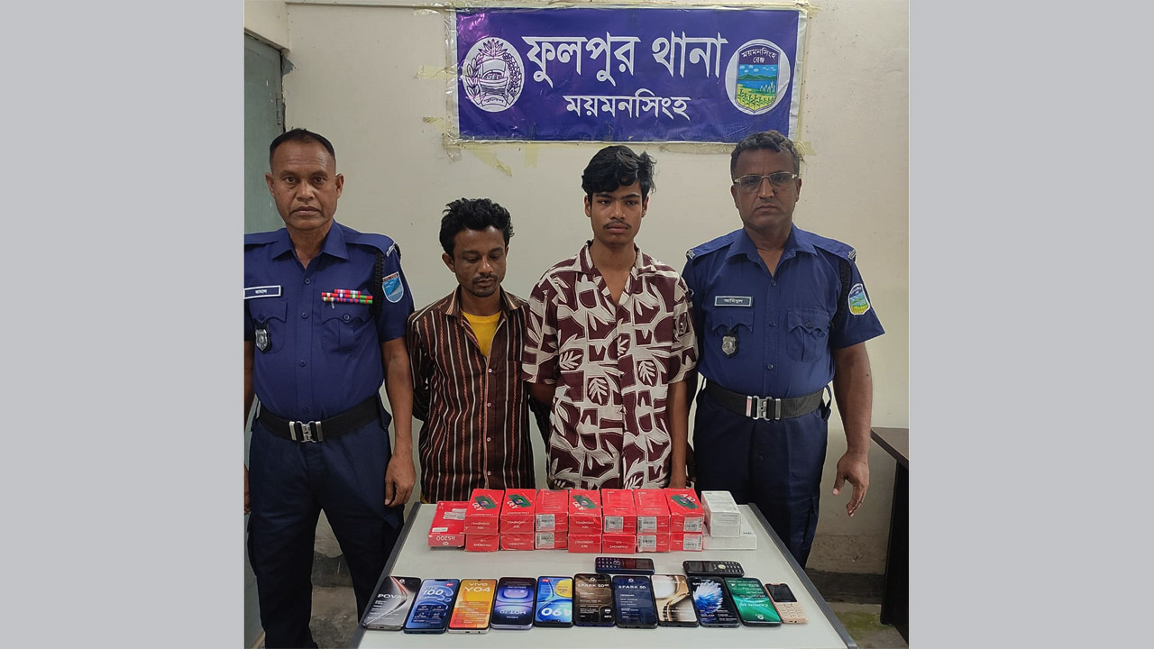 ফুলপুরে দেয়াল ভেঙে মোবাইলের দোকানে দুর্ধর্ষ চুরি, গ্রেফতার ২