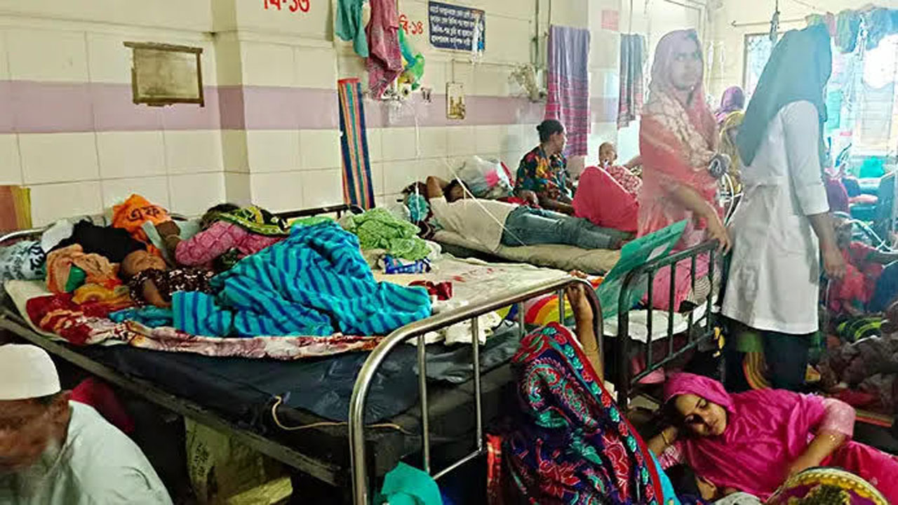 হাসপাতালে চিকিৎসাধীন হামে আক্রান্ত শিশুরা