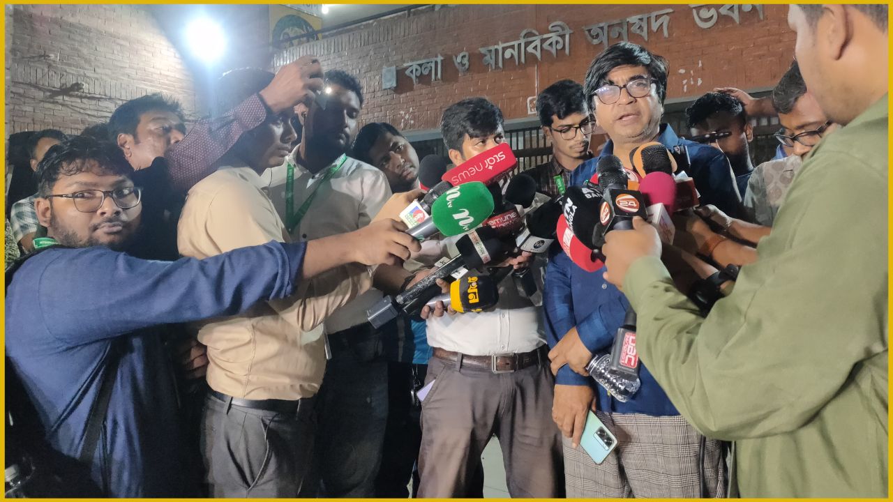 সংবাদ সম্মেলনে অধ্যাপক মাফরুহী সাত্তার জাবির