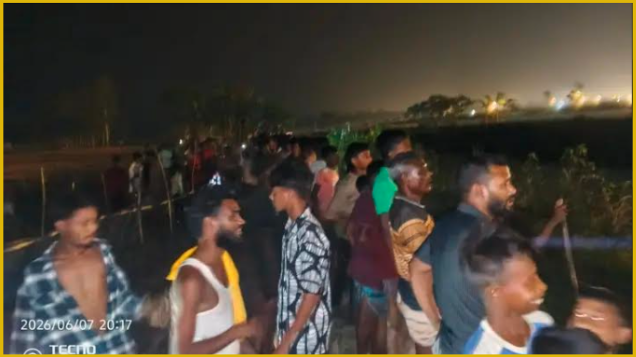সীমান্তে বিজিবির সাথে সতর্ক এলাকাবাসীও