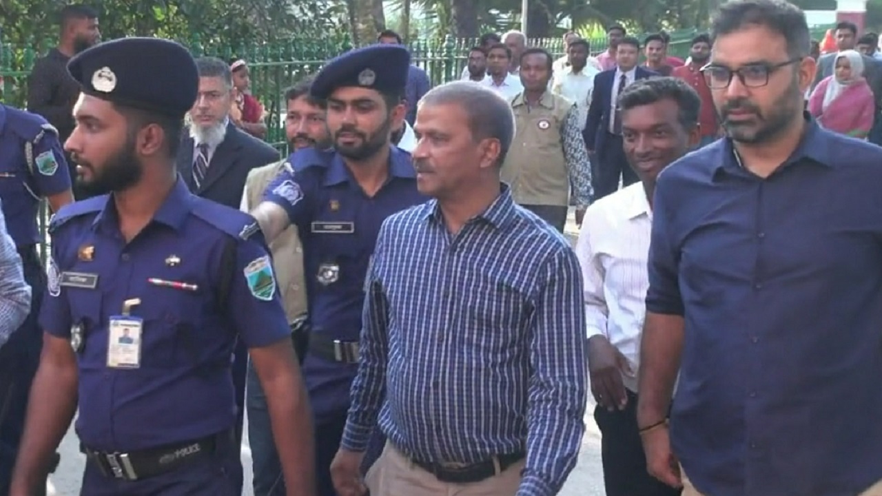 নাটোরে আইন উপদেষ্টা