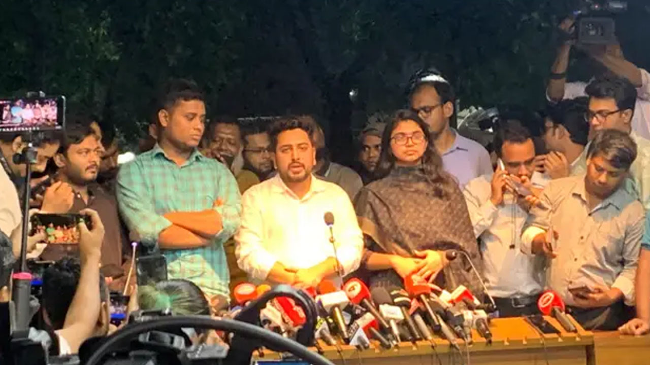 প্রধান উপদেষ্টার সাথে বৈঠকের পর এনসিপি'র সংবাদ সম্মেলন