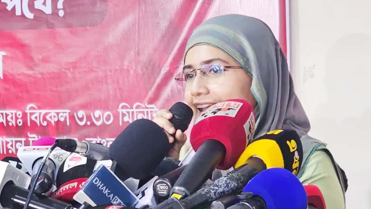 ‘জুলাই সনদের বাস্তবায়ন এবং জাতীয় নির্বাচন কোন পথে?’ শীর্ষক সেমিনারে সামান্তা শারমিন