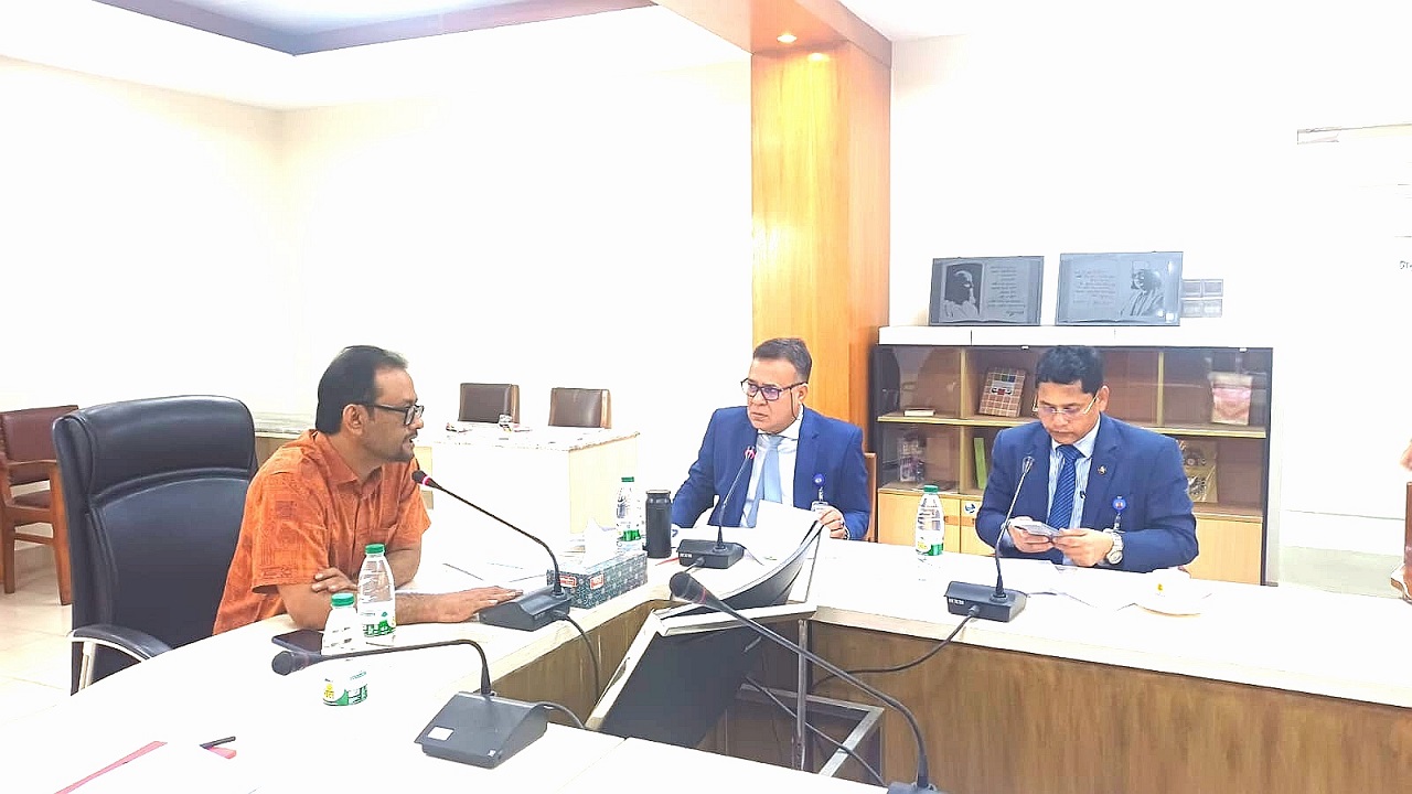 মানসম্মত পাঠ্যপুস্তক ও অনুবাদগ্রন্থ প্রকাশে জাতীয় বিশ্ববিদ্যালয় ও বাংলা একাডেমির যৌথ উদ্যোগ