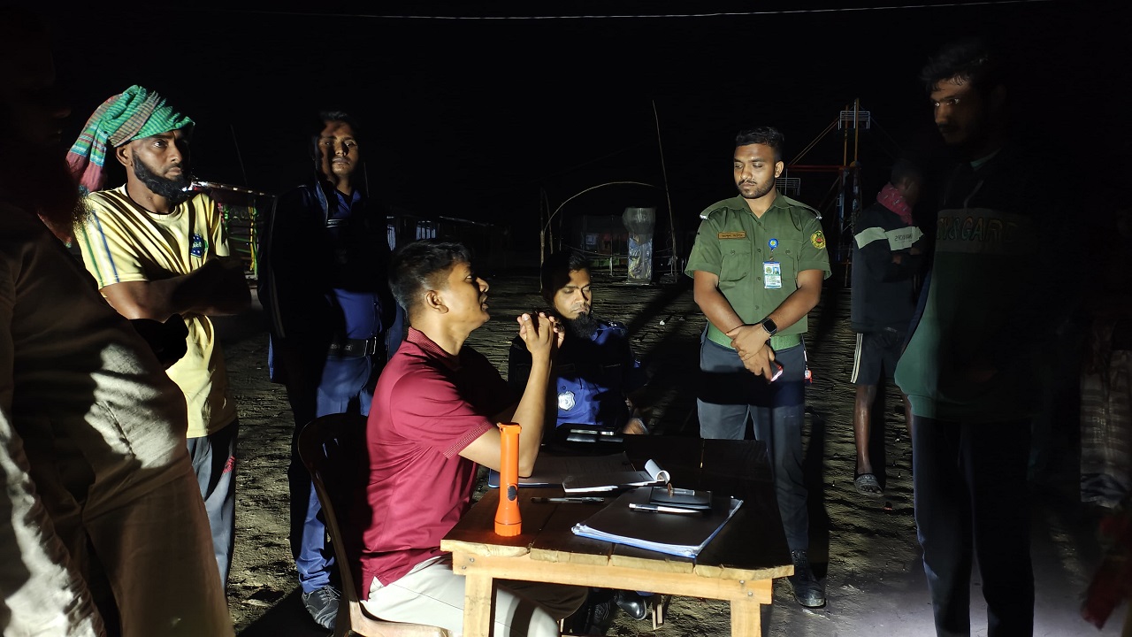 নলডাঙ্গায় অবৈধভাবে পুকুর খনন, প্রশাসনের অভিযানে আটক ২