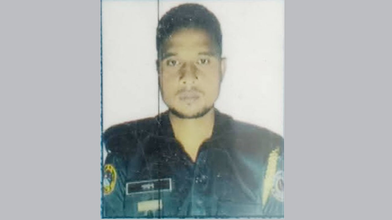 নিহত কারারক্ষী পলাশ আলী