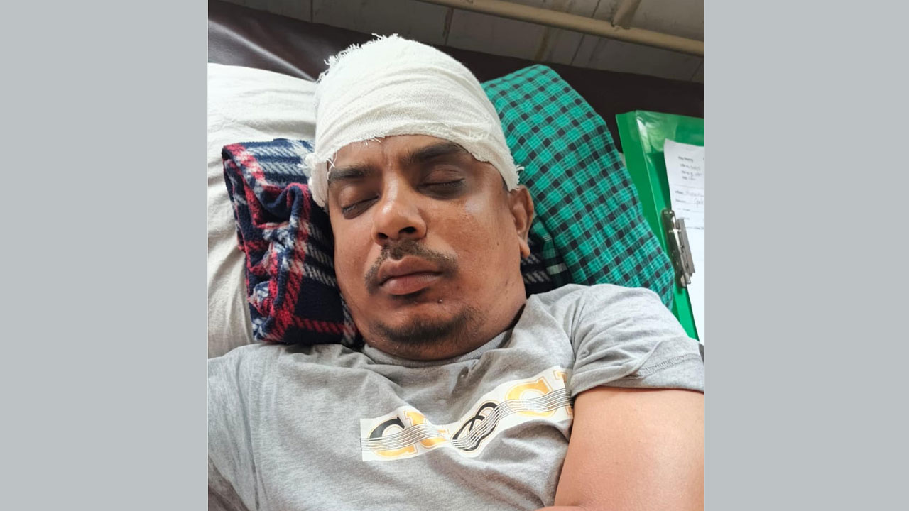আহতদের মধ্যে একজন