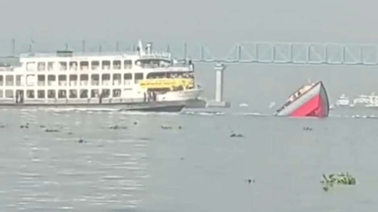 বালুবাহী বাল্কহেড ডুবি