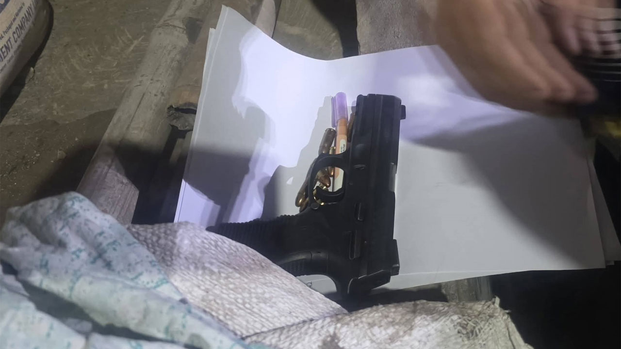 পুলিশ কর্মকর্তার ছিনতাই হওয়া পিস্তল উদ্ধার