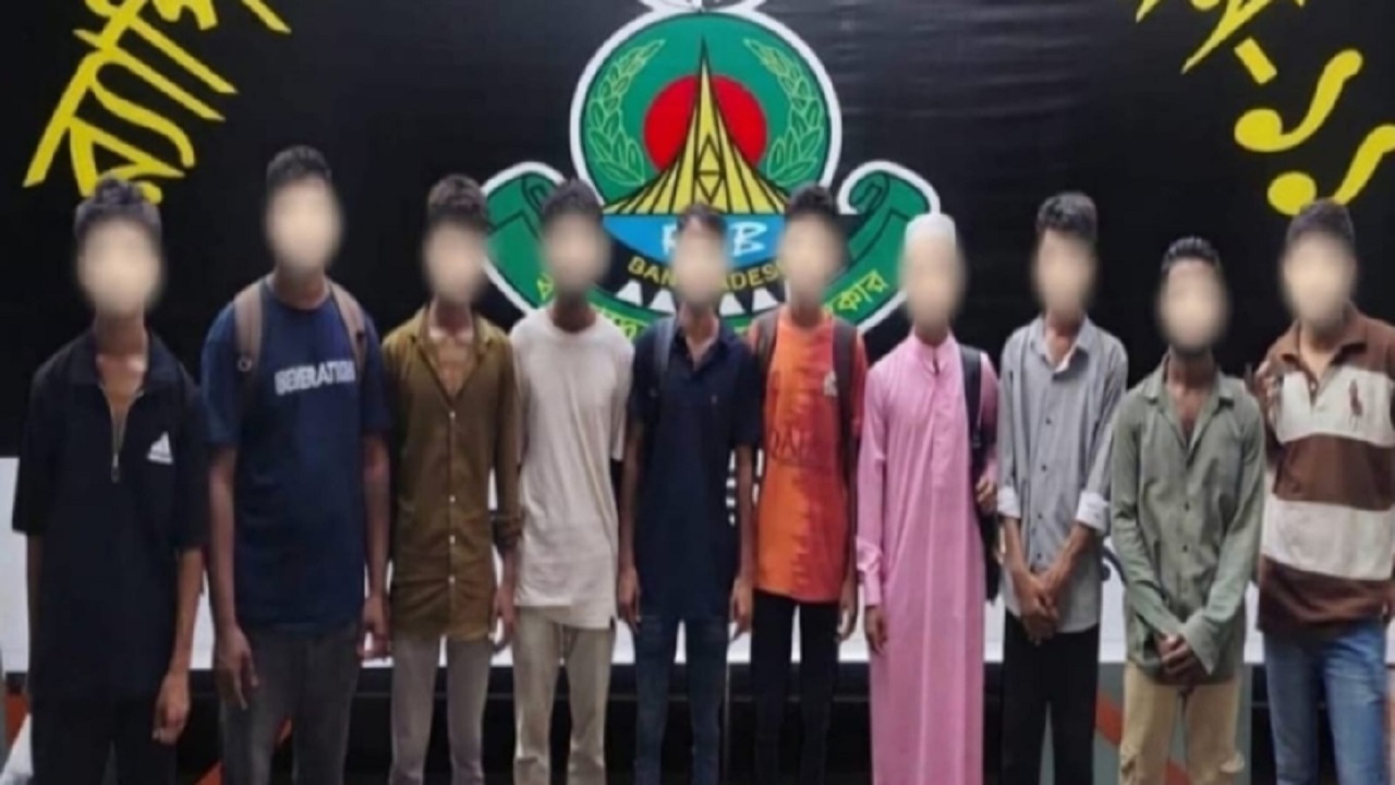 রূপগঞ্জ থেকে জিম্মি ১০ ভিকটিমকে উদ্ধার করেছে র‍্যাব ও পুলিশ।
