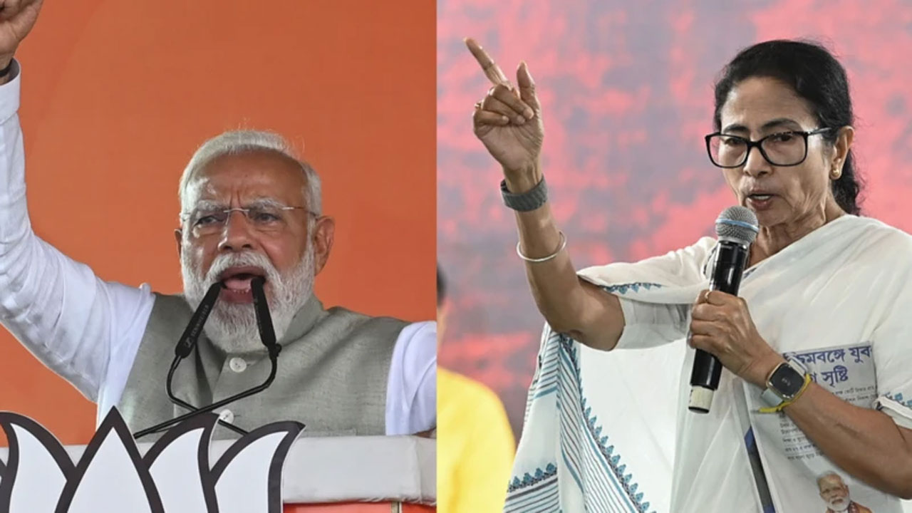 নির্বাচনের আগে জনসভায় নরেন্দ্র মোদি ও মমতা ব্যানার্জী
