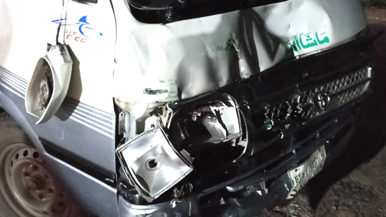 দুর্ঘটনাকবলিত মাইক্রোবাস