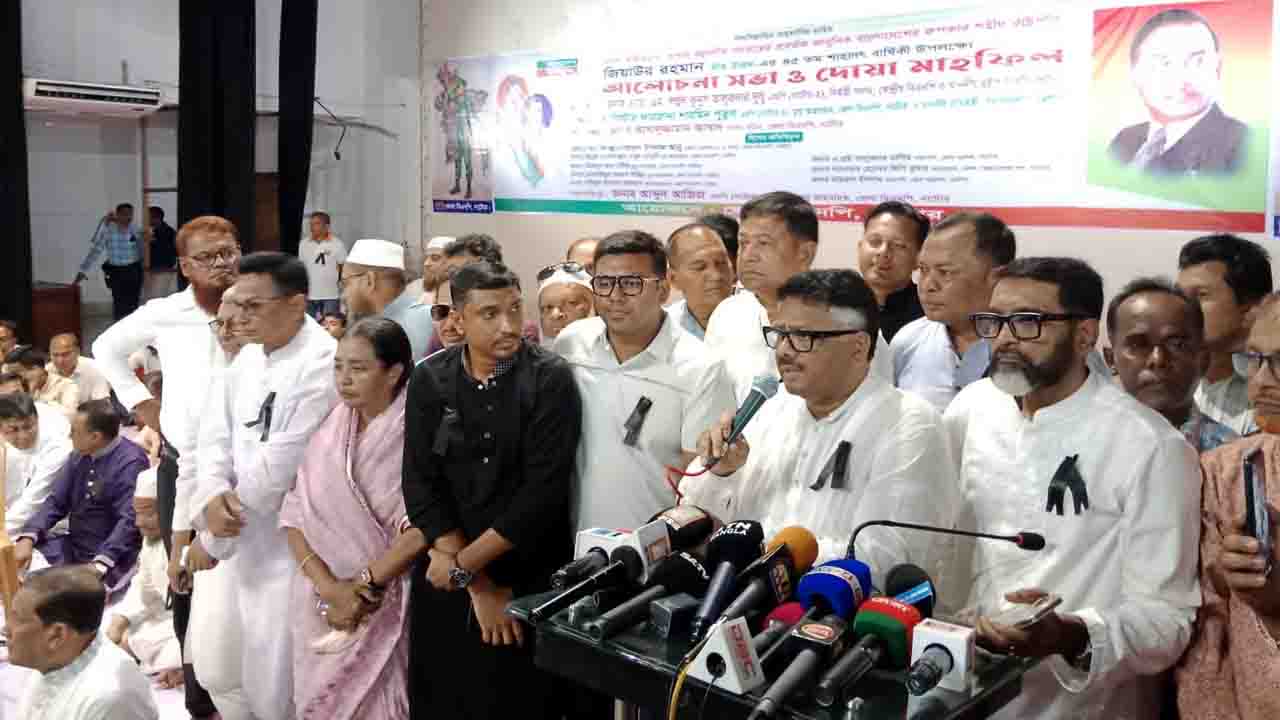 বক্তব্য রাখছেন হুইপ রুহুল কুদ্দুস তালুকদার দুলু