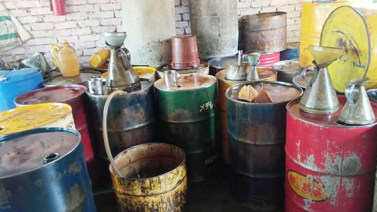 অবৈধভাবে মজুতকৃত ডিজেল