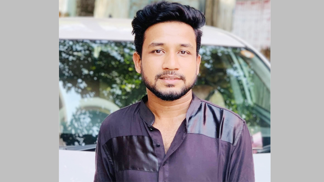 নিহত যুবক আকাশ আহমেদ