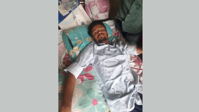 আহত শিক্ষার্থী