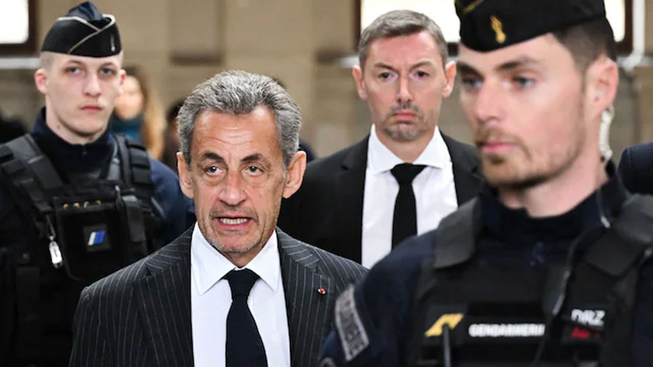 ফ্রান্সের সাবেক প্রেসিডেন্ট নিকোলাস সারকোজি