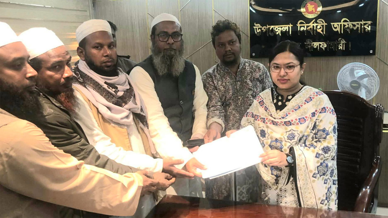 নীলফামারী-১ আসনে বিএনপি-জমিয়ত জোটের প্রার্থী মঞ্জুরুল ইসলাম আফেন্দির পক্ষে মনোনয়নপত্র উত্তোলন